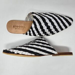 MIUCCIA STUDIO BLACK WHITE LEATHER MULES SLIP ON HAND WOVEN WOMENS EU 42 US 11